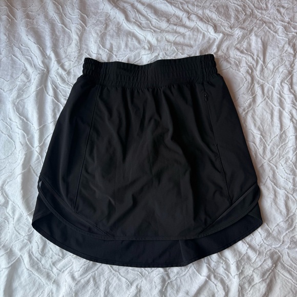 Lululemon Black Hotty Hot Skort Skirt Waist Band Mesh Detail - Picture 1 of 9